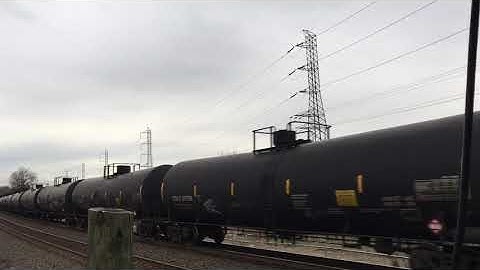 Railfanning at Bound brook Feat NS 24Z on The PRS And A very late Q404/403