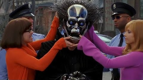 Scooby-Doo 2 - Evil Masked Figure unmasked