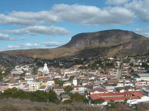Pedra Azul Minas Gerais fonte: i.ytimg.com