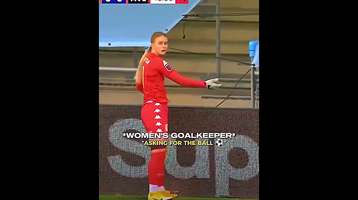 Men's vs women's GOALKEEPER💀🔥||#shorts #fyp #football #soccer ||