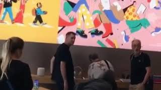 Apple Store Meltdown