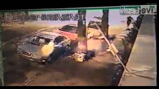 Off duty cop shoots two thugs trying to rob his car