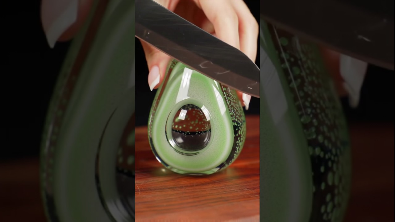 avocado cutting with nice sound 