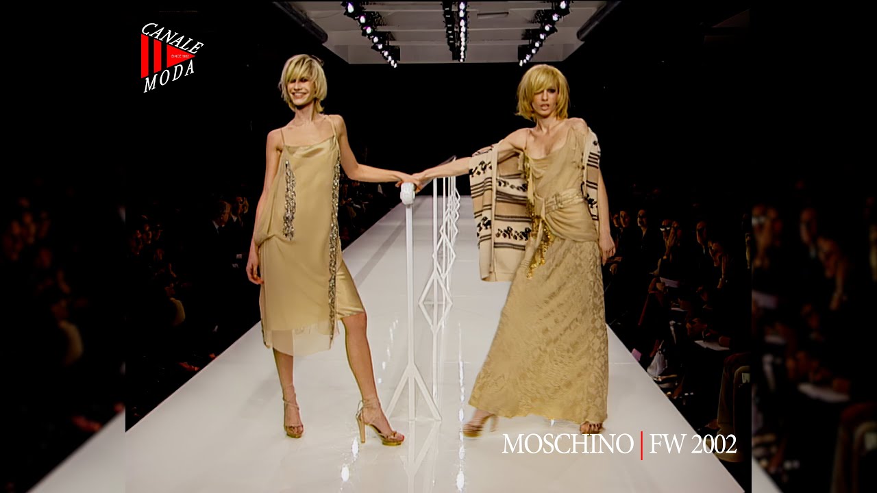 MOSCHINO Fall Winter 2002 Milan 4K - Canale Moda