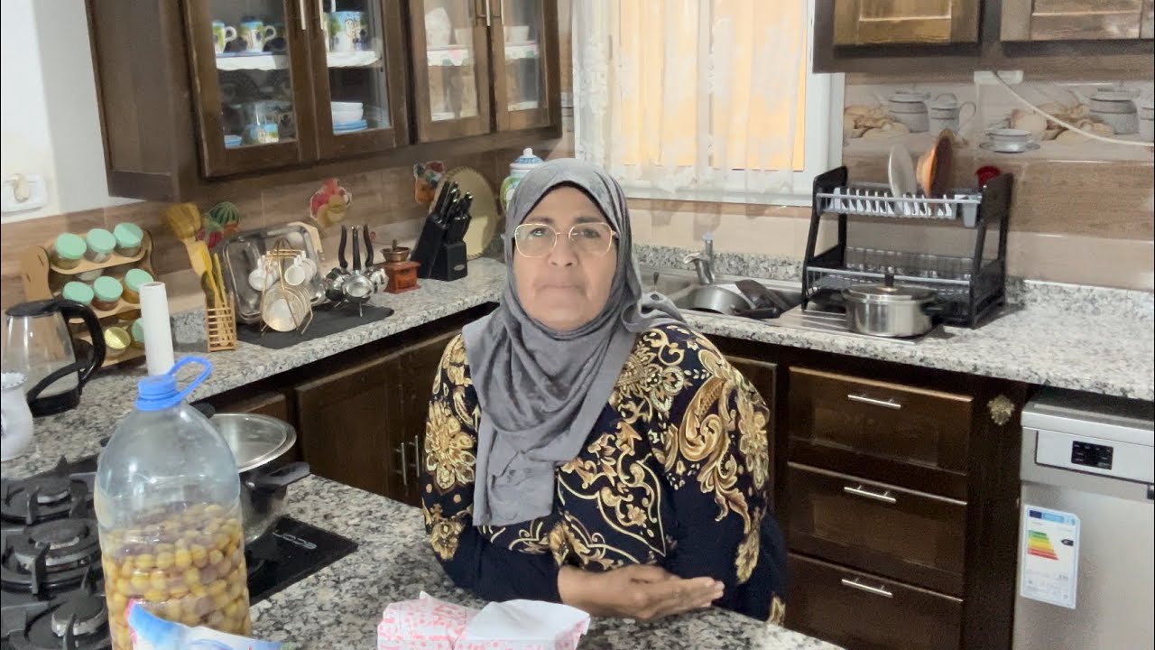 غلبوا عليا ويحاولوا يدخلوا في خصوصياتي ولازم نرد عليهم