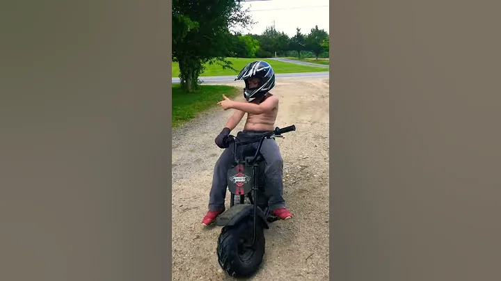 First video ever showing People my motorcycle