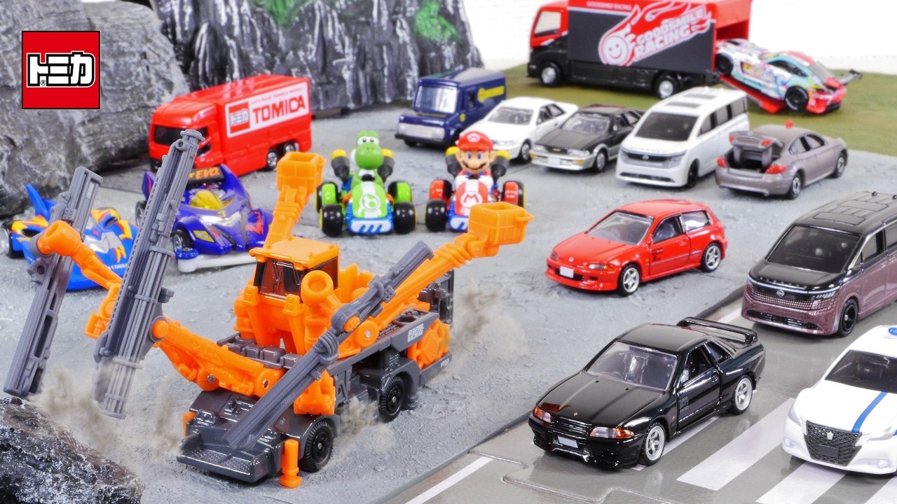 巨大重機ボルティンガーで岩をぶち抜け！ 大量新作トミカ プレミアムもいい車両ばかり！ ロングトミカ 頭文字D 新型エルグランド ／ New Tomica in this month