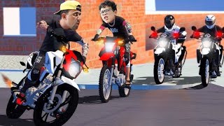 QUEM É MRLHOR ANDANDO DR MOTO!!