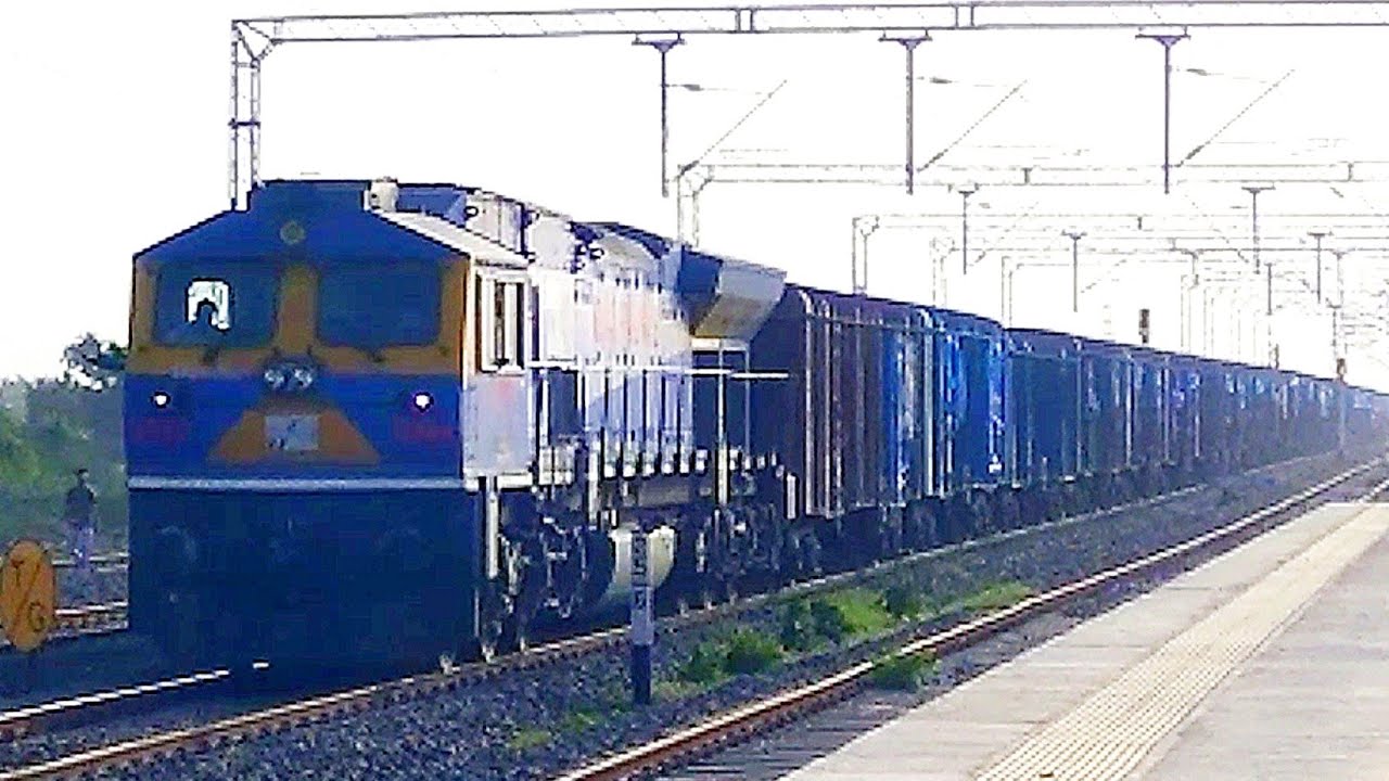 Madly honking Hihg speed WDG5 - BHEEM with BCN Wagons & Super speedy WDG4D with BCN wagon rake.