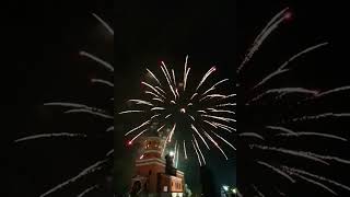 Новогодний салют в Маарду. Aastavahetuse ilutulestik Maardus. New Year&#39;s fireworks in Maardu.