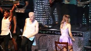 Right There (live) - Ariana Grande