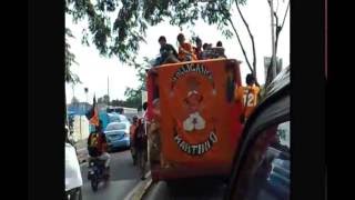 Persija fans travelling by bus to a football game in Jakarta, Indonesia screenshot 3