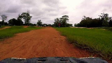 Proline flo-tek Monster Fusion with Proline F-11 17mm hex and 2.8 Badlands on 4x4 Slash on track