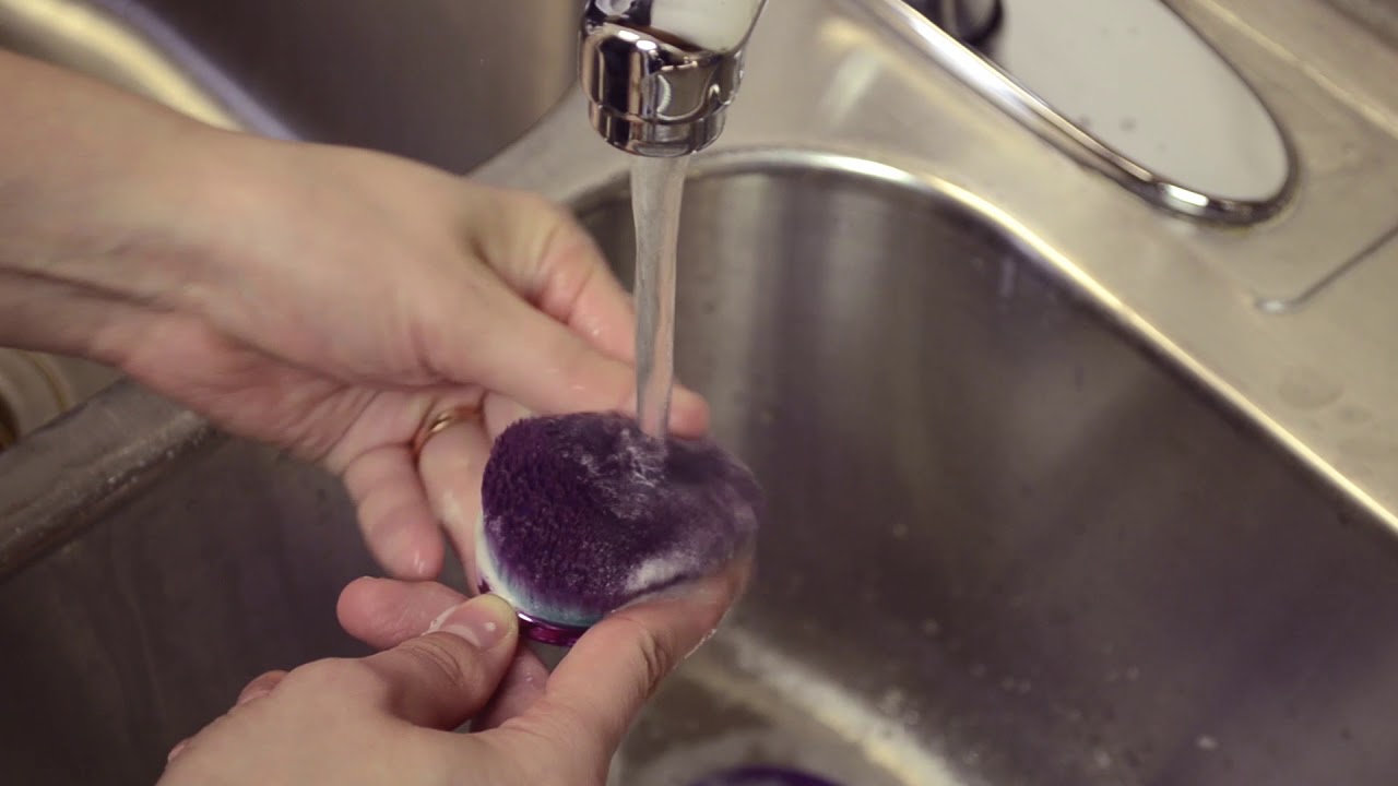 MODA® Tools Heart Scrubby Makeup Brush Cleaning Pad