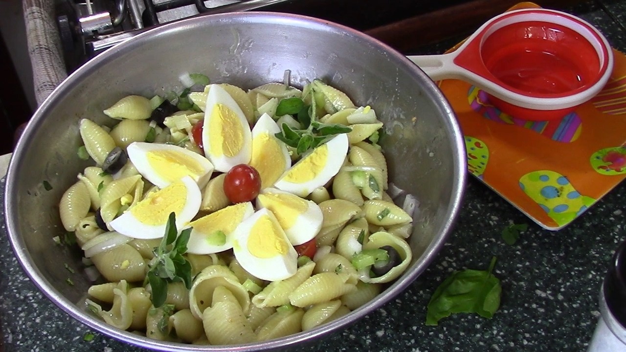 ⁣No Mayo Pasta Salad