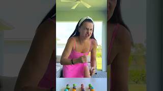 Gummy Hamburger Vs Skittles Hamburger