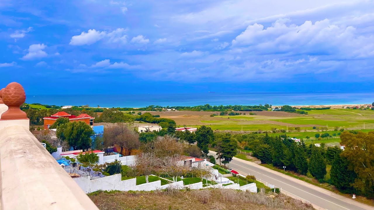 دار استيديو محفضة للبيع اوالكراء مطلة على البحر الماء والضوء تفاصيل في الفيديو0703640826وادليان طنجة