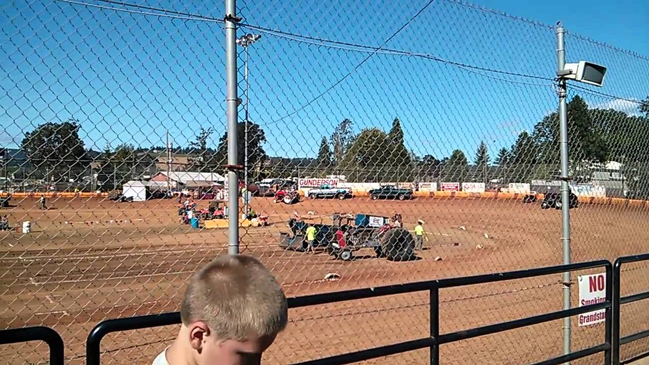 2013 Bank Oregon BBQ Tractor Pull Combine Derby YouTube