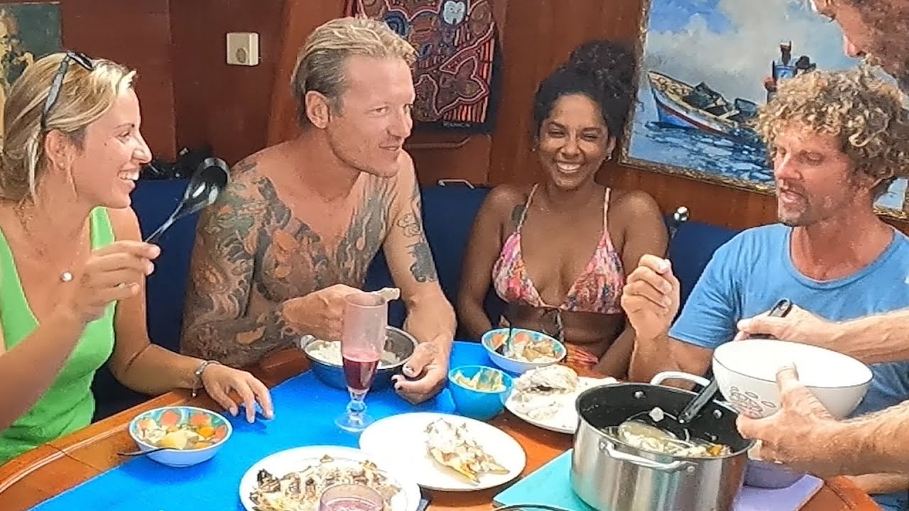 Ep. 348 Catch and Cook in a Caribbean paradise with 3 Sailing YouTube Channels – Zingaro & Zephyr