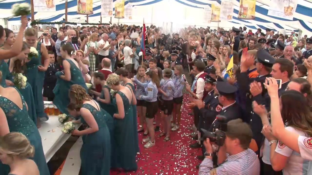 Einzug Festdamen Seligenporten