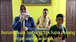 BURUNGPUN INGAT PULANG - NIA DANIATY - BAGOES FAMILY COVER