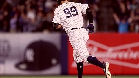 Aaron Judge hits 2 more homers, gets MVP chants in Yankees win