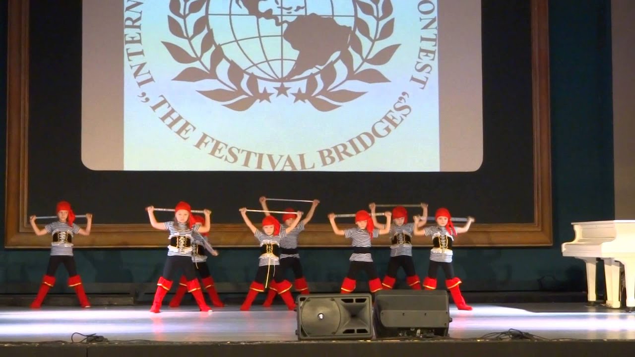 Танец пиратов Прага конкурс дети 4-5 лет 1 место Сантоцкая Анастасия