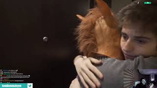 Kendine Müzisyen - Elwindin Yeni Klibini İzliyor Ben Çok Süperi̇m