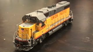 Product Review:HO Athern Genesis UP GP38-2 Tsunami 2