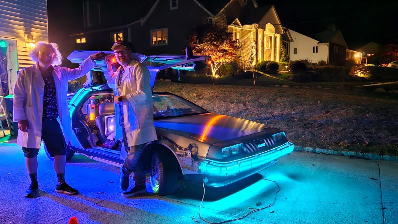 LIVE! Haunt - Back To The Future! #backtothefuture #delorean #homehaunt