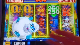 EVERYONE'S FAVORITE YETI  ROLLS ACROSS THE SCREEN LIKE A SNOWBALL!   screenshot 3