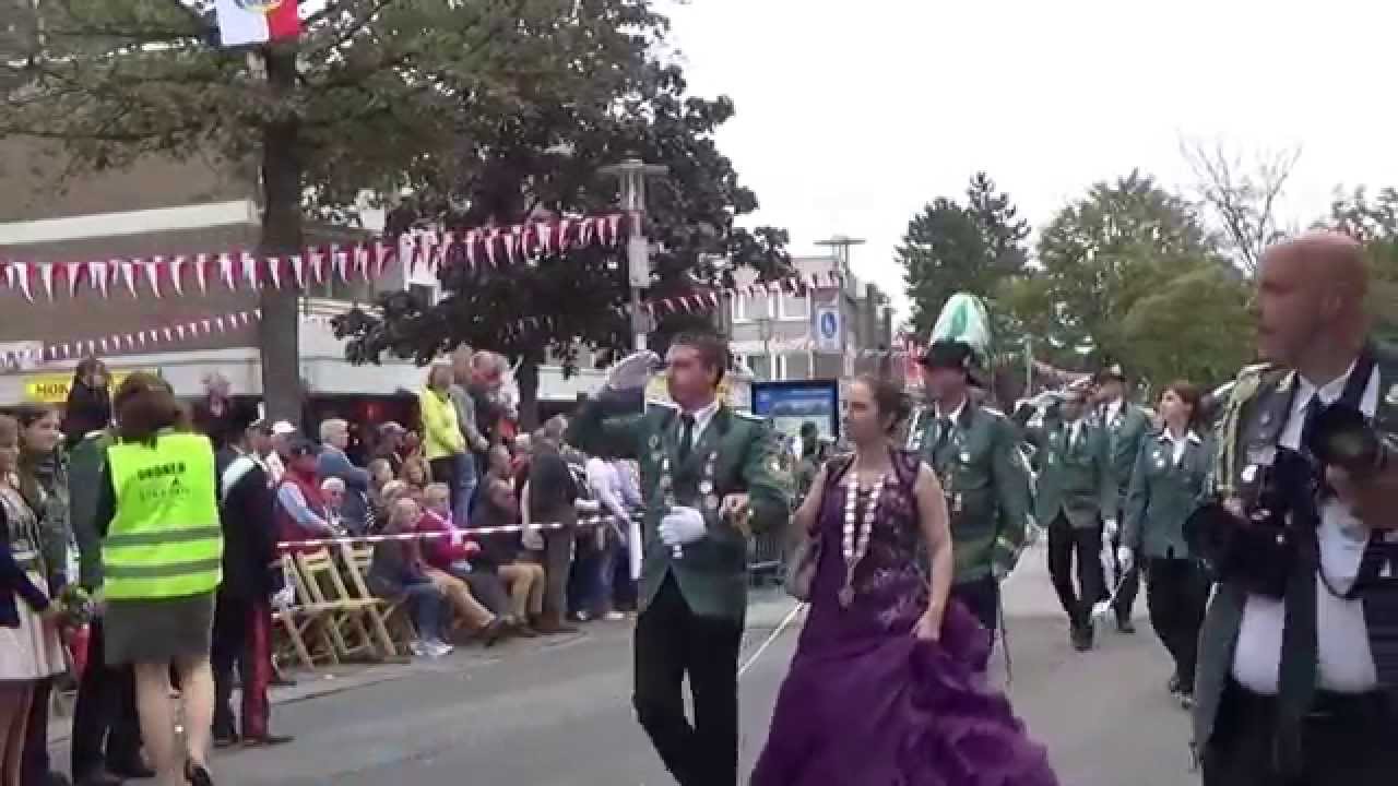 Bundesschützenfest  Büttgen  der große  Festzug  2015  T. V.