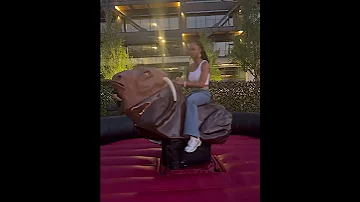 Quvenzhané Wallis Rides Horse Cock 