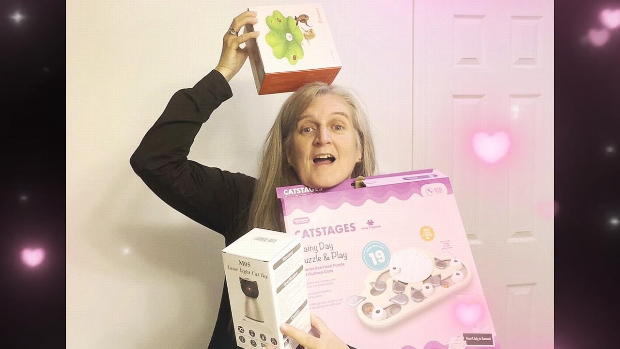 Je test des produits pour chat avec Speedy et Monsieur Tapis. Laser, plateau de bouffe et plus!