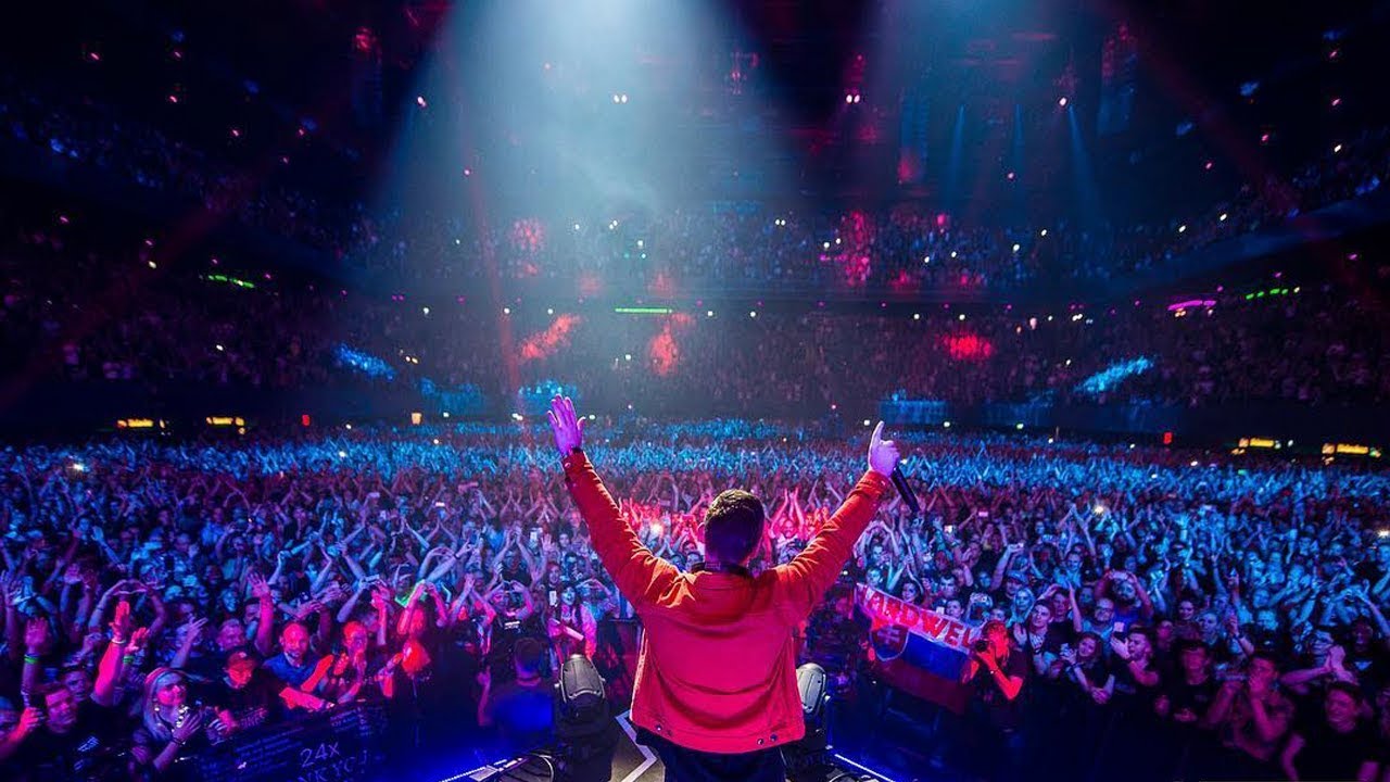 Hardwell New Year Mix 2019 - Best Mashups and Latest Tracks in one mix