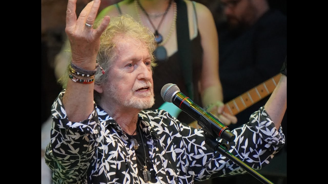 'Roundabout' Jon Anderson(YES) with the 'Paul Green Rock Academy' Valkenburg 05.08.2023