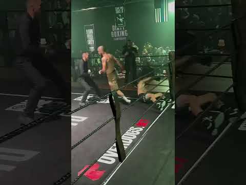 Анвар Бойназаров учиб урди. #мма #юфс #ufs #mma #anvarboynazarov #shorts