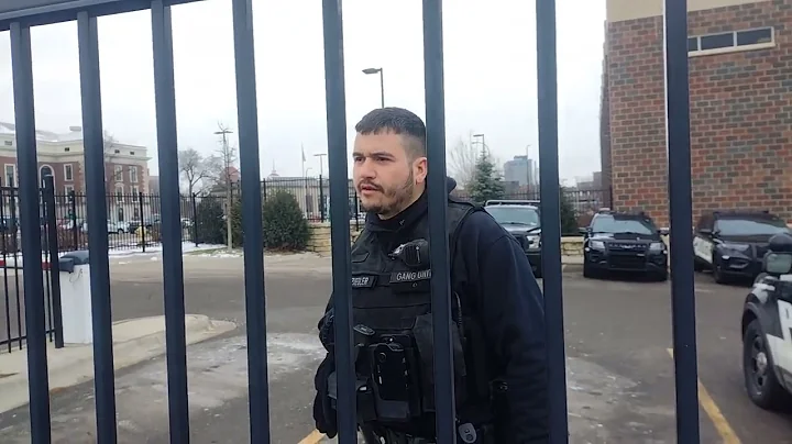 BAD classist cop mocks citizens "Why don't you wri...