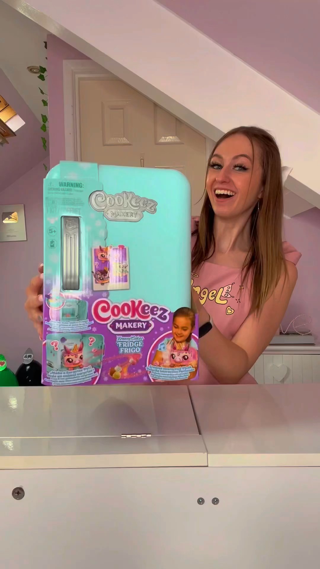 [ASMR] UNBOXING THE *NEW* MYSTERY COOKEEZ MAKERY *FREEZY FRIDGE!!*??❄️⁉️ (MUST SEE!!?) #Shorts