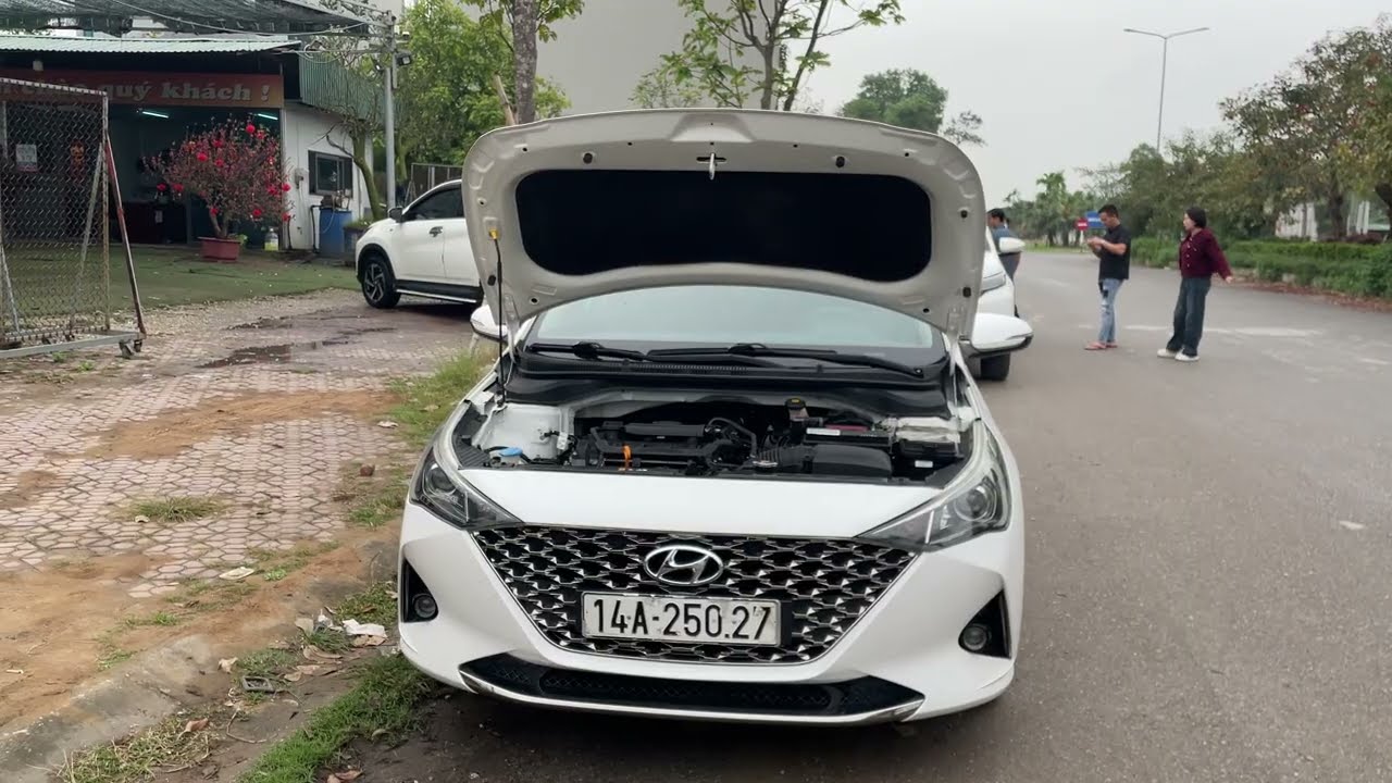 Hyundai Accent 2021 bản đủ, màu trắng chỉ cần 100 là mua được. Nên chọn Accent 2021 hay Vios 2021?