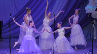 Ноктюрн Ф.Шопена исполняет  народный хореографический коллектив Ранверсе