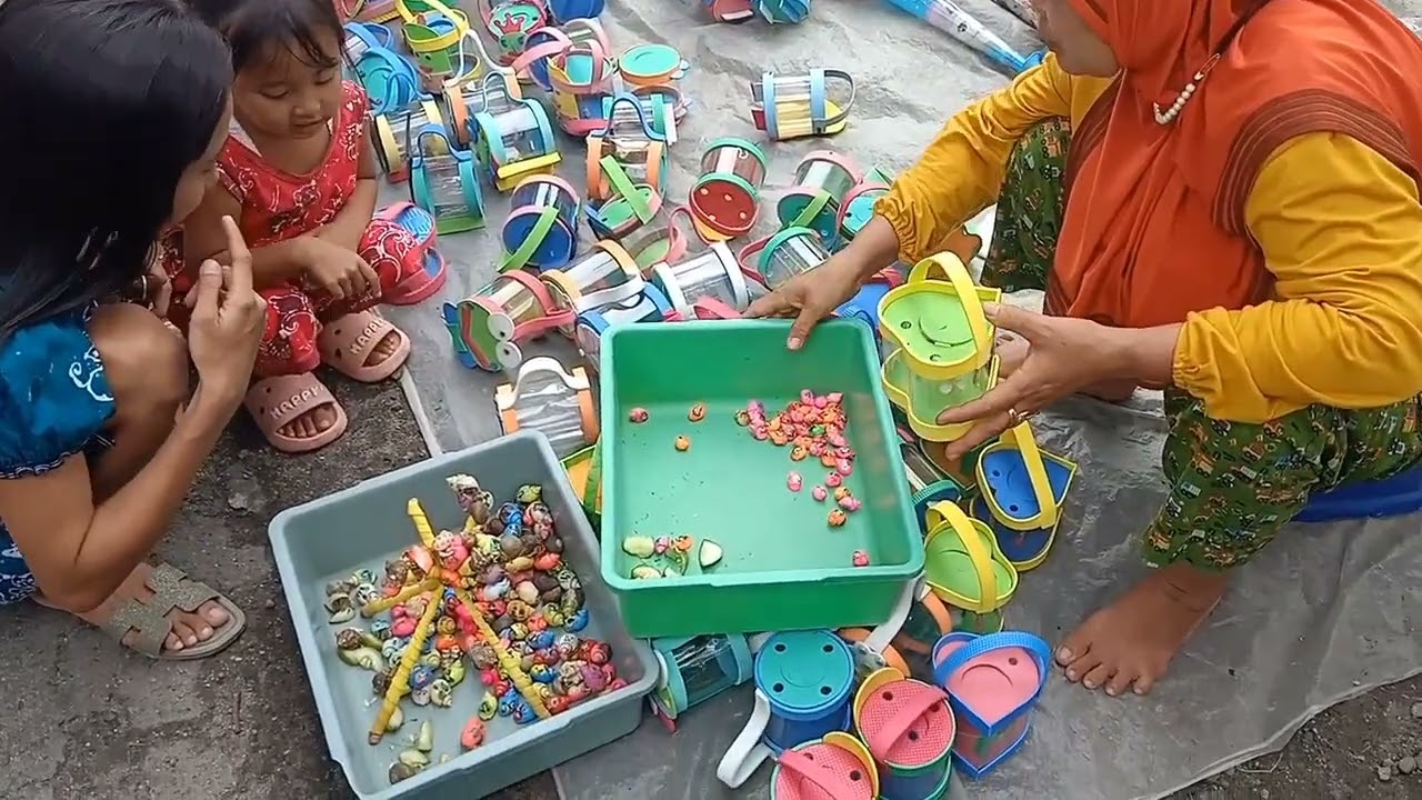 SERU SEKALI...!!! Mencari ikan buntal dan kerang di laut, kelomang, ikan laut, belut, ikan hias