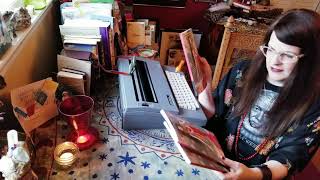 Unboxing "Dark Queens and Their Quarry: Poems" by Lisa King