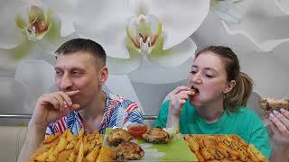 МУКБАНГ КАРТОФЕЛЬ ПО ДЕРЕВЕНСКИ и КУРИНЫЕ БЕДРА MUKBANG potatoes with chicken