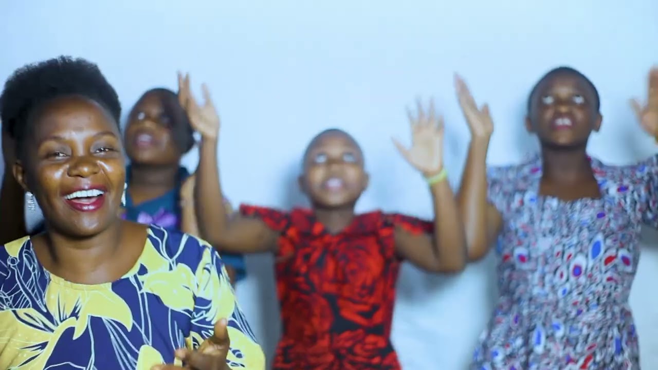 Neema kimario_Nitayainua macho yangu (video)