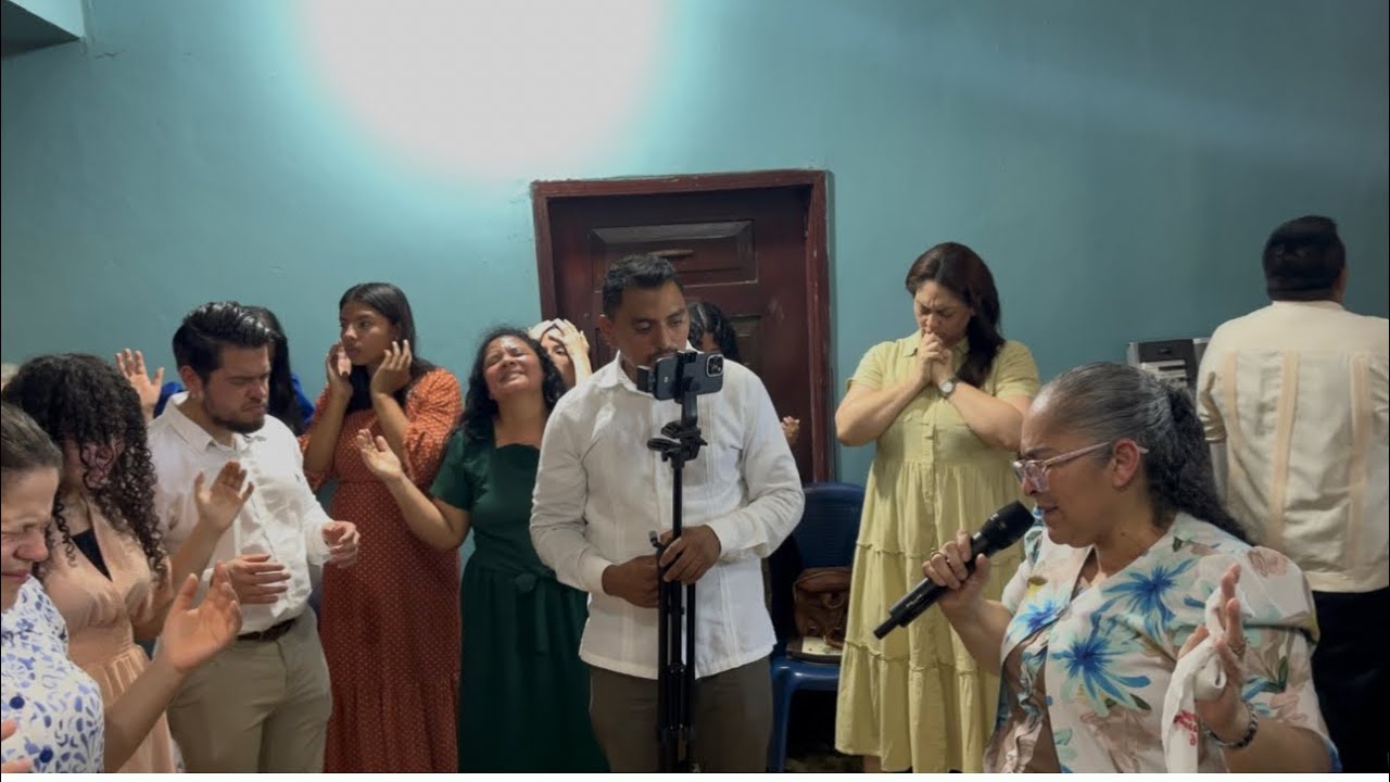 PASTORA LUPITA CAMPOS AYUNO CASA DEL PROFETA ELÍAS FLORES/ Evangelista José Elías Flores 