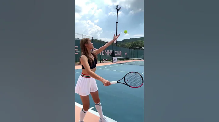 Emma Raducanu vs Iga Swiatek who wins this exchange?