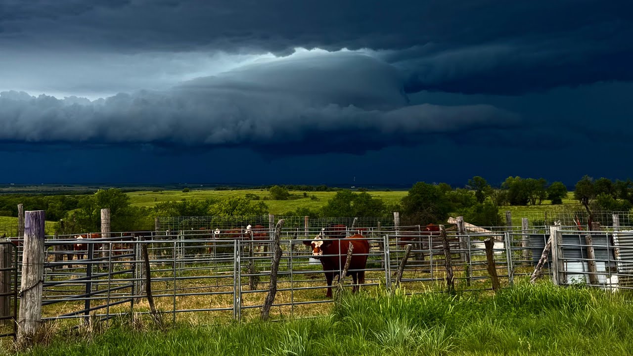 Northeast Kansas Storm Chase | Intense Lightning & Gorgeous Shelf Cloud - July 21, 2025 