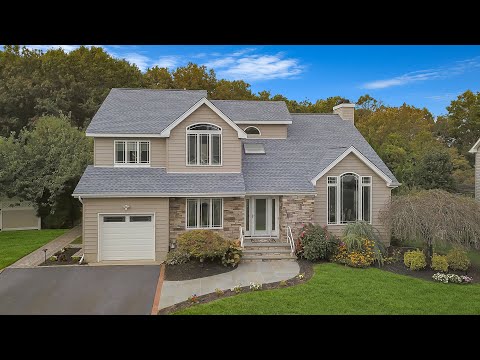 7 Max Way, Commack, NY home video tour