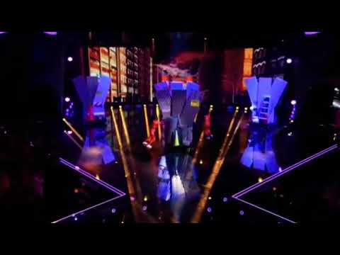 Flower performs 9 to 5 by Dolly Parton